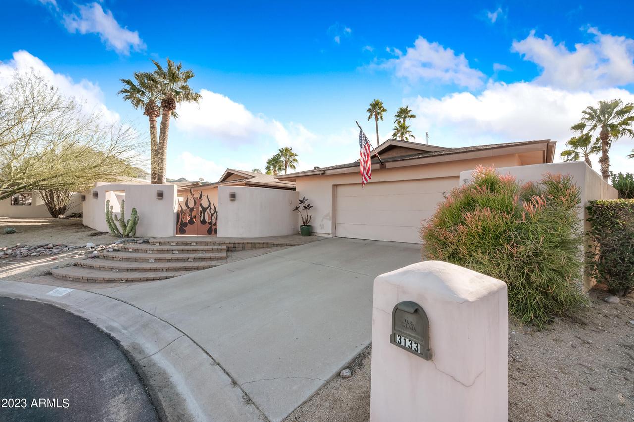 3133 E Calaveros Dr., Phoenix, AZ 85028