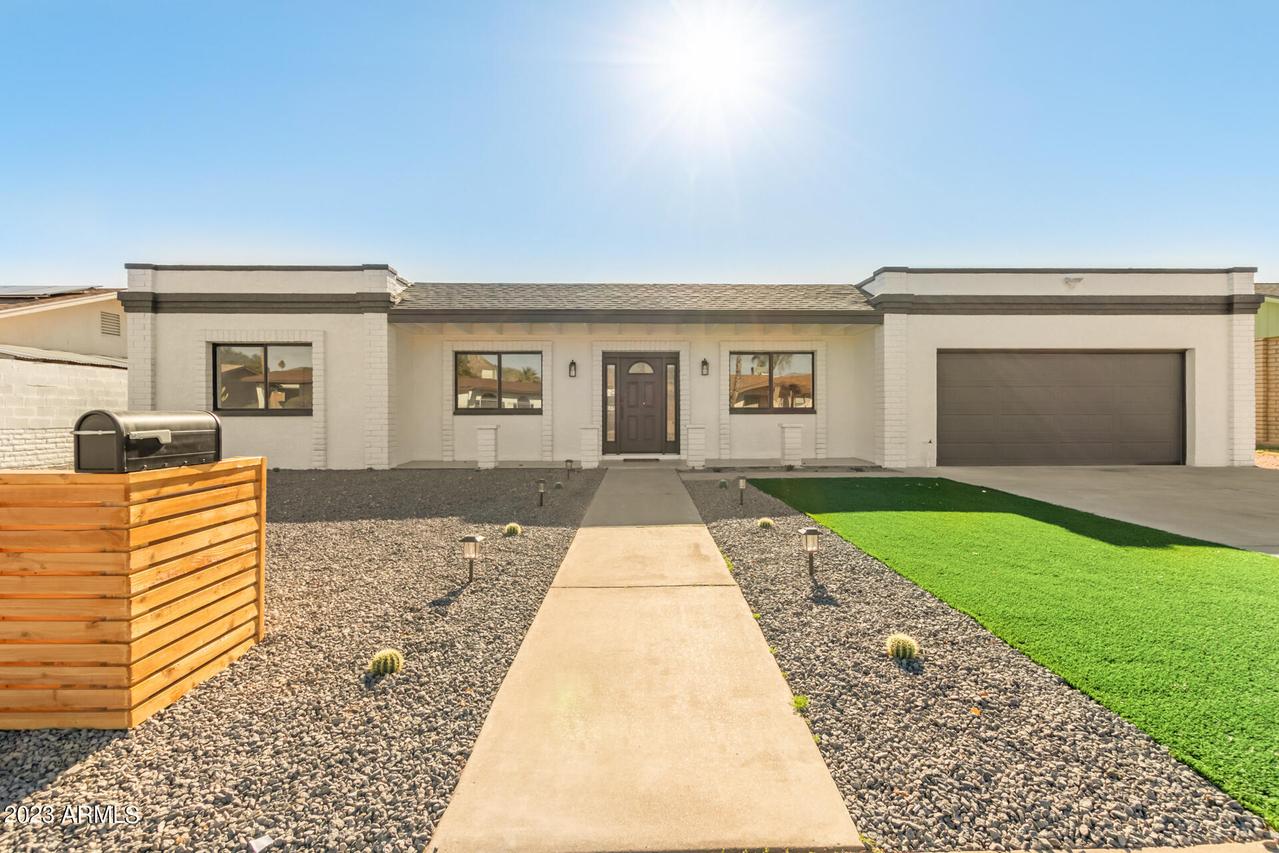 2943 E Bloomfield Rd., Phoenix, AZ 85032