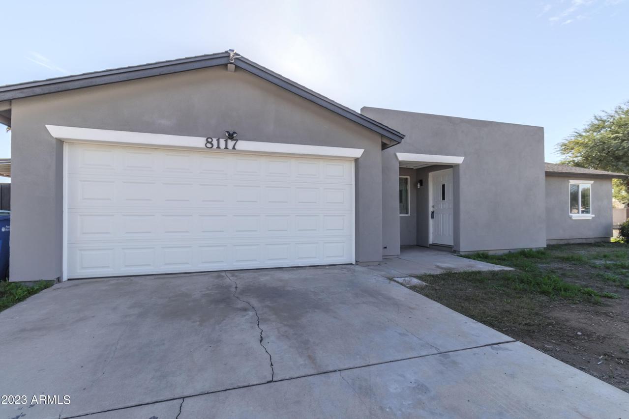 8117 W Elm St., Phoenix, AZ 85033