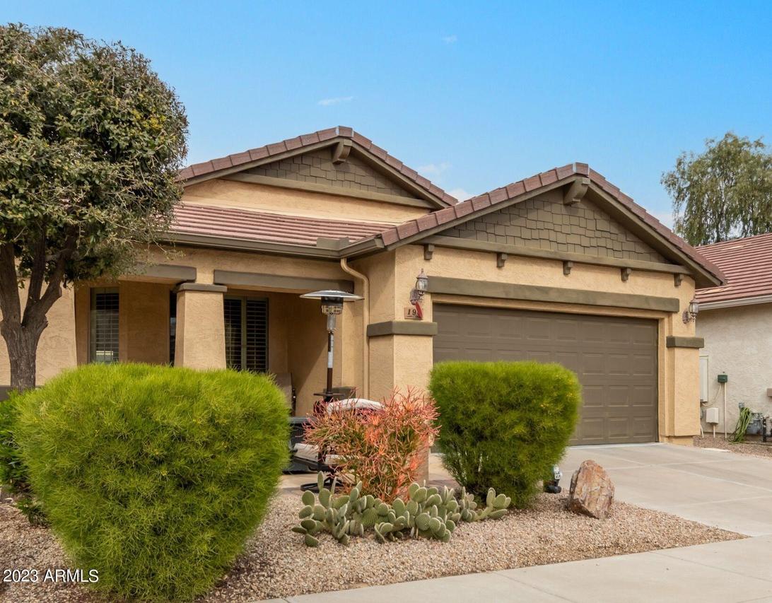 194 W Lantern Way, San Tan Valley, AZ 85143