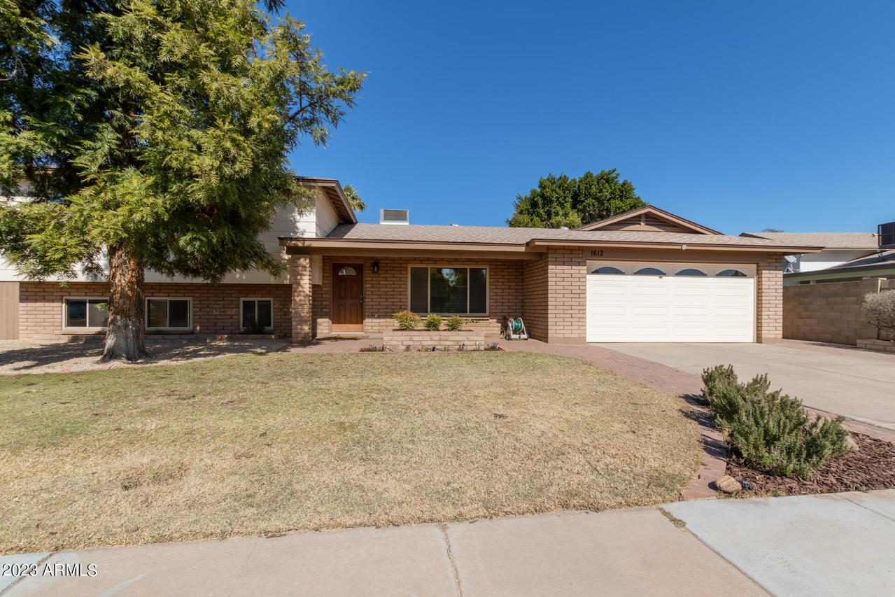 1612 W Kiowa Ave., Mesa, AZ 85202