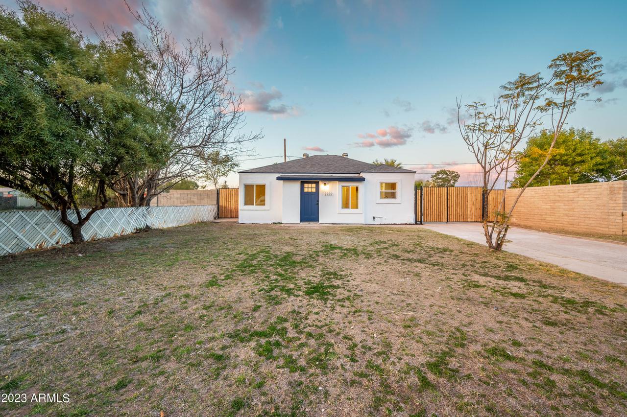 2222 E Sheridan St., Phoenix, AZ 85006