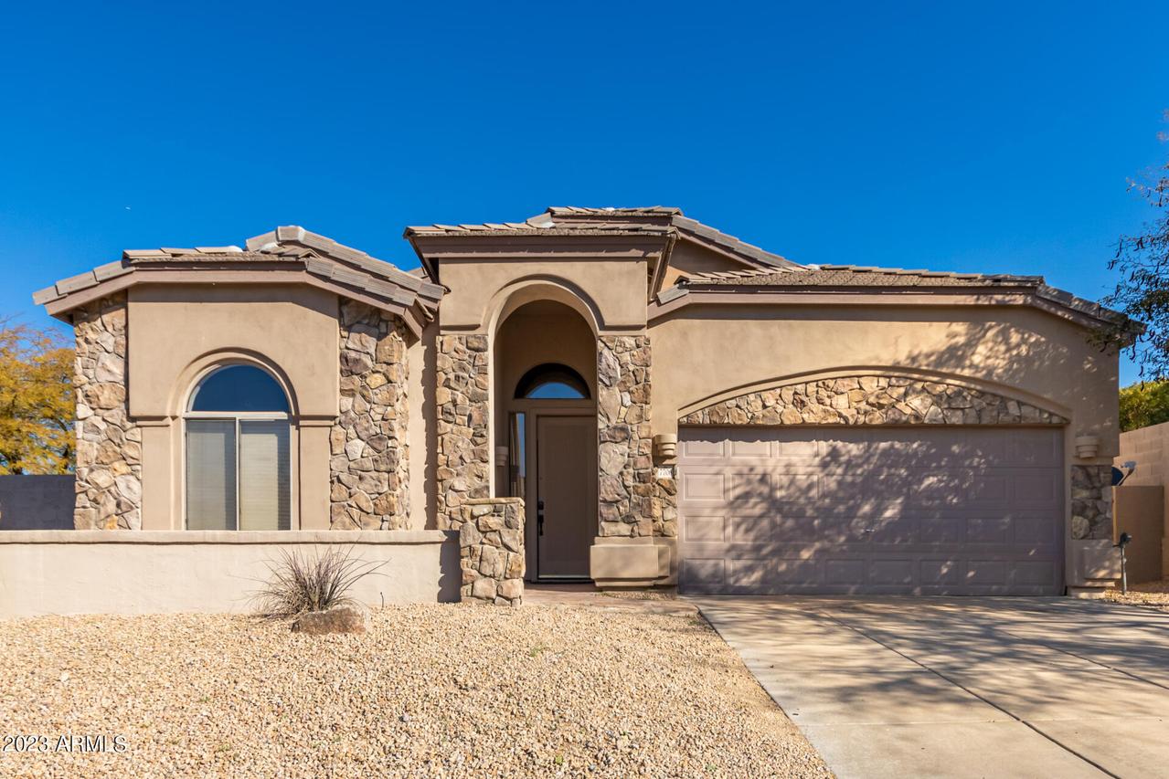 7706 E Wolf Canyon St., Mesa, AZ 85207