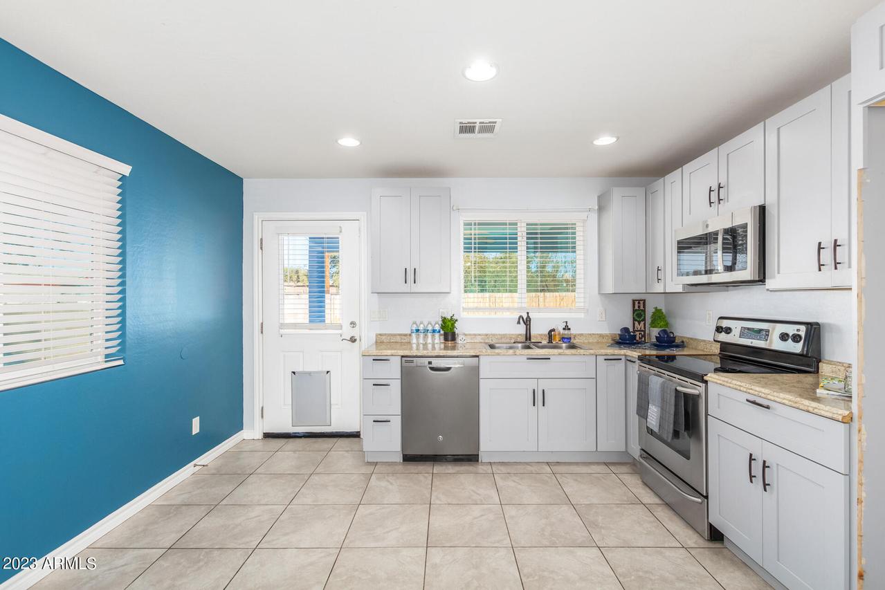 8036 E 4th Ave., Mesa, AZ 85208