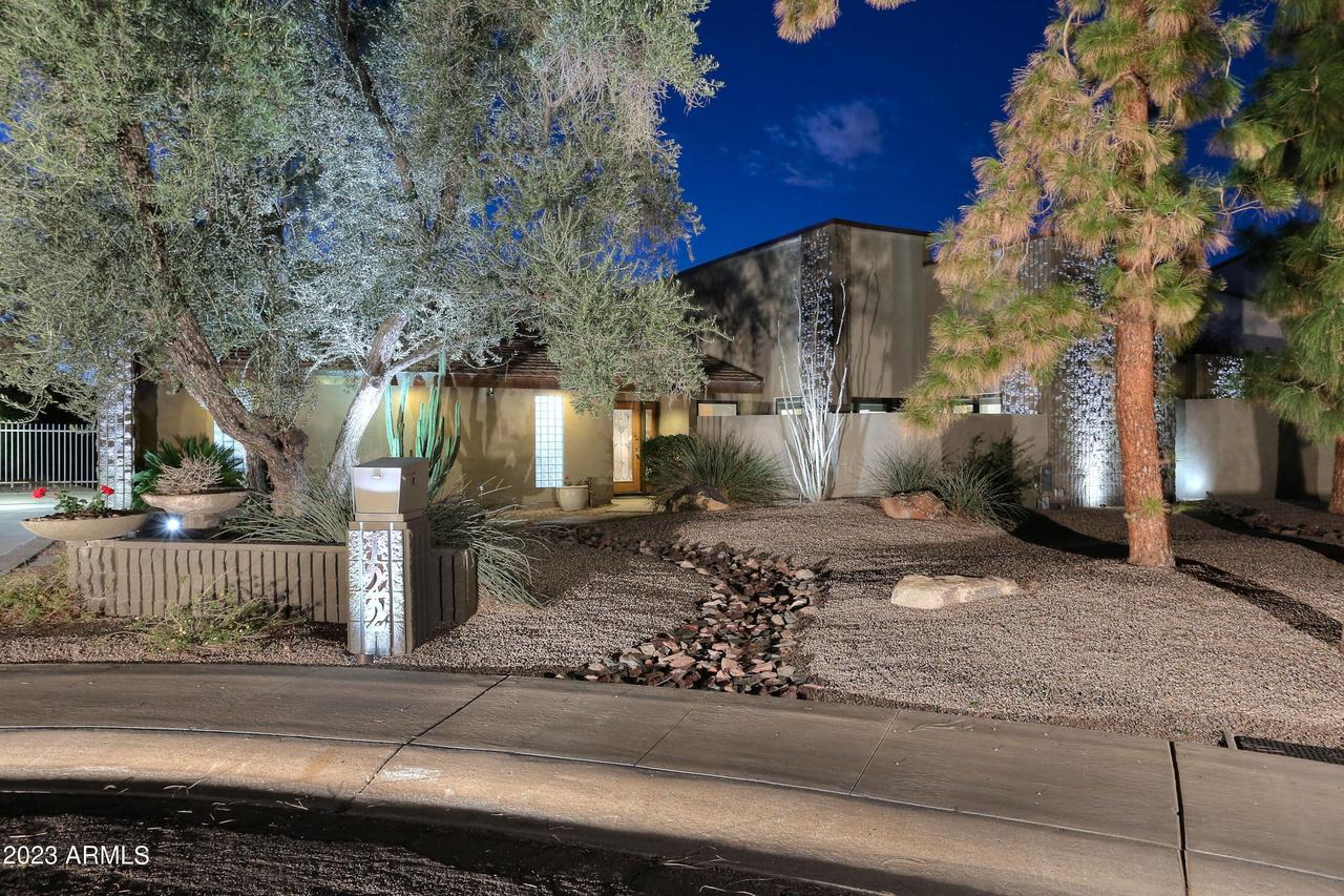 122 E Loma Vista Dr., Tempe, AZ 85282