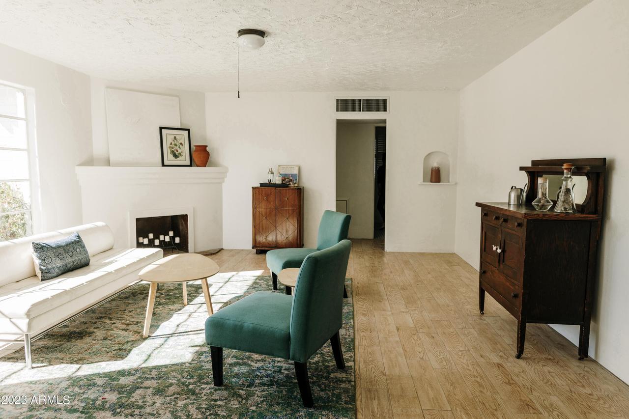 1802 W Heatherbrae Dr., Phoenix, AZ 85015