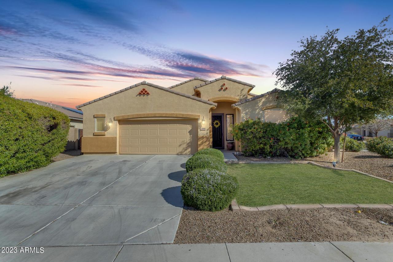 1090 W Angus Rd., San Tan Valley, AZ 85143