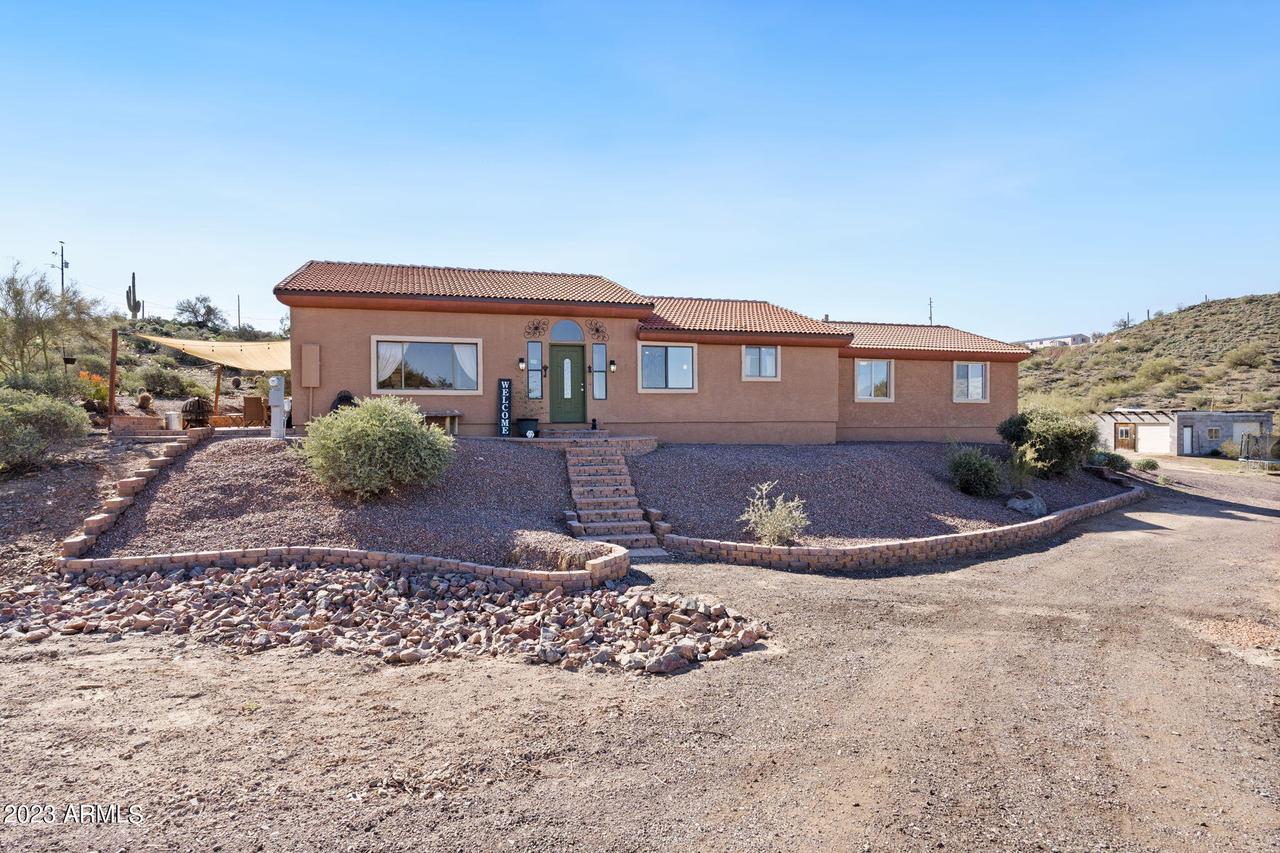 46608 N 35th Ave., New River, AZ 85087
