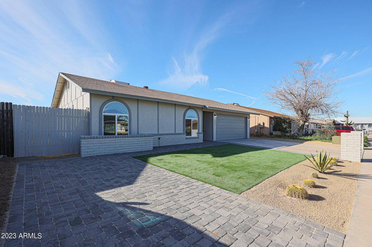 6225 W Mary Jane Ln., Glendale, AZ 85306