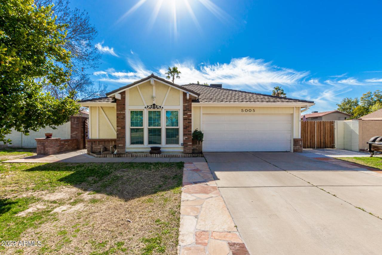 5005 W Acoma Dr., Glendale, AZ 85306