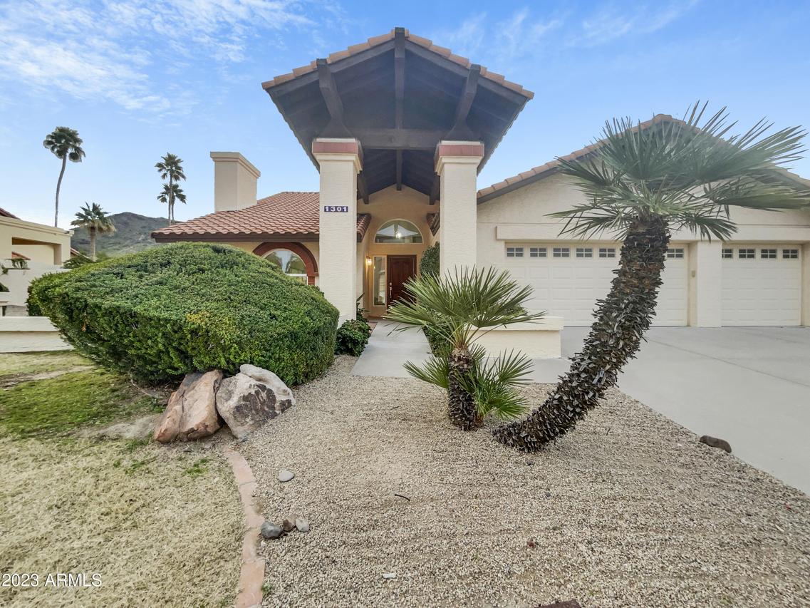 1301 E Tierra Buena Ln., Phoenix, AZ 85022