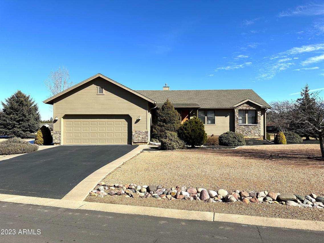 1239 N Fairway Dr., Show Low, AZ 85901