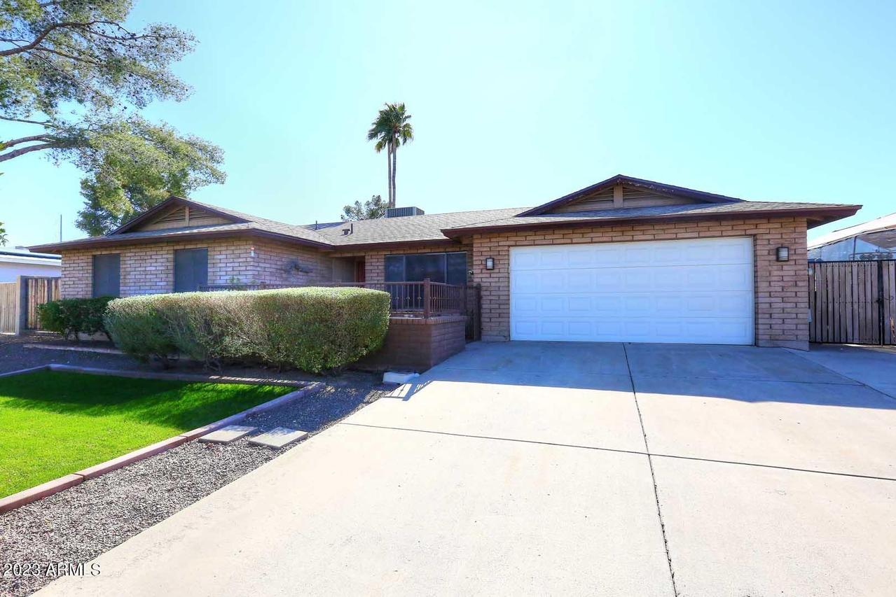 3125 W Julie Dr., Phoenix, AZ 85027