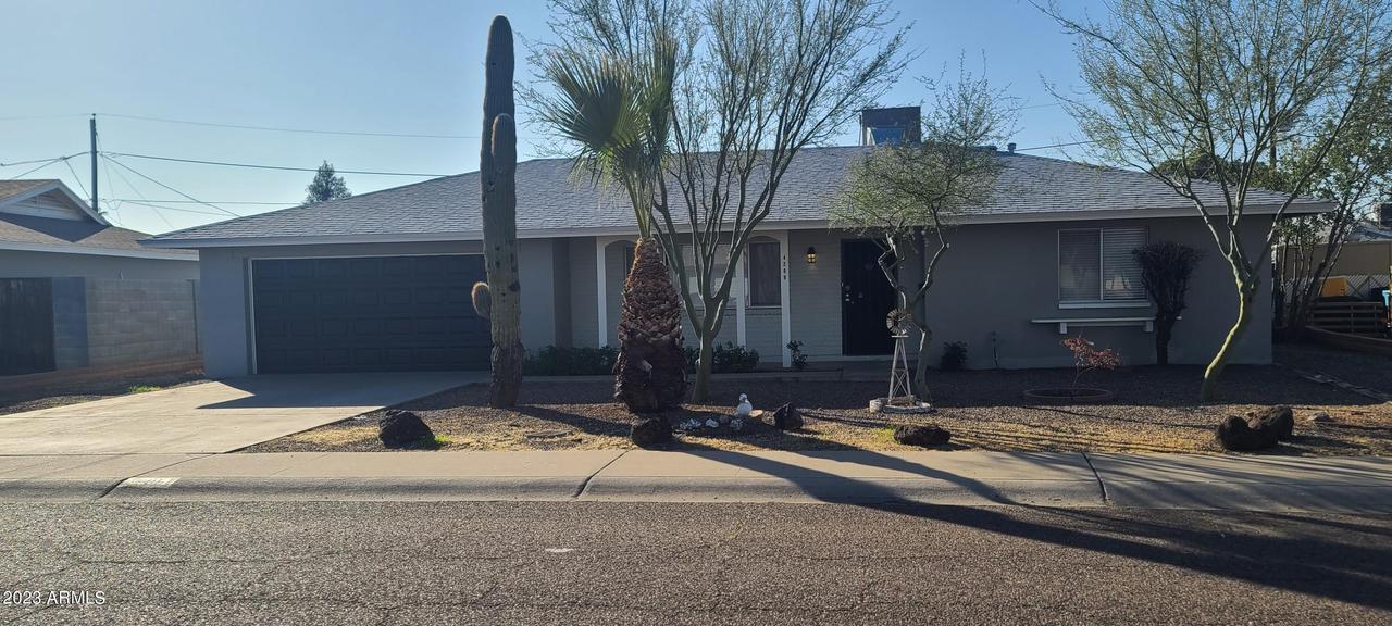 4209 W Golden Ln., Phoenix, AZ 85051