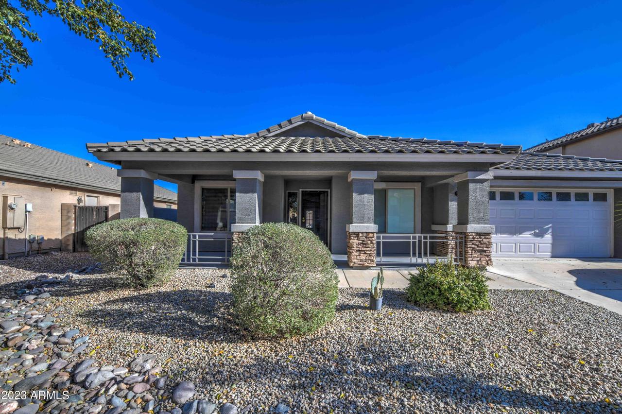 792 W Dexter Way, San Tan Valley, AZ 85143