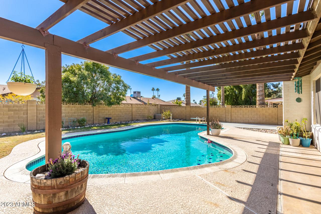 4447 W Windrose Dr., Glendale, AZ 85304