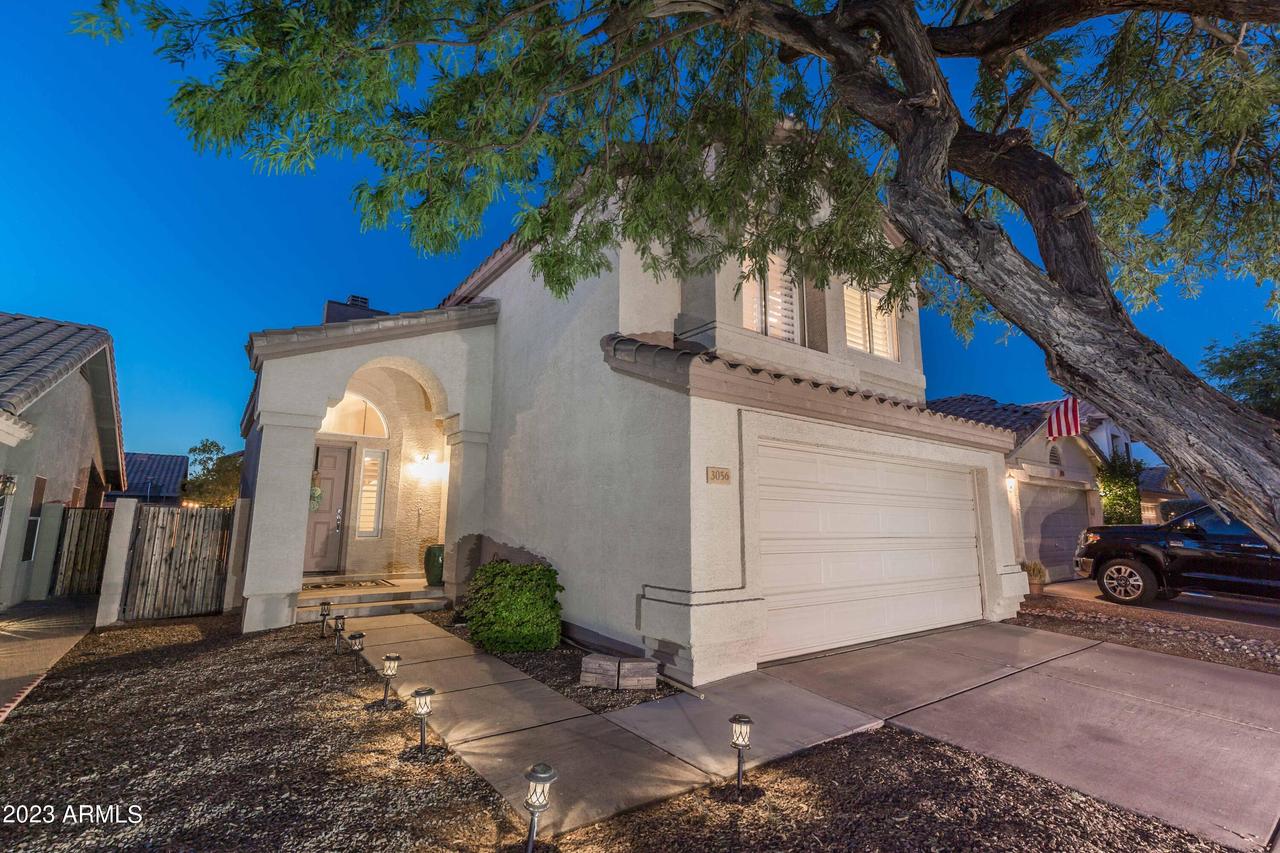 3056 E Wahalla Ln., Phoenix, AZ 85050