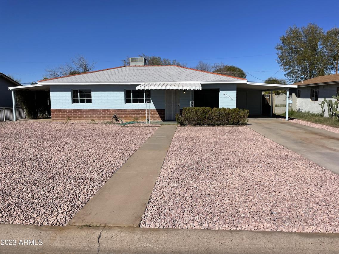 3250 E Sheridan St., Phoenix, AZ 85008