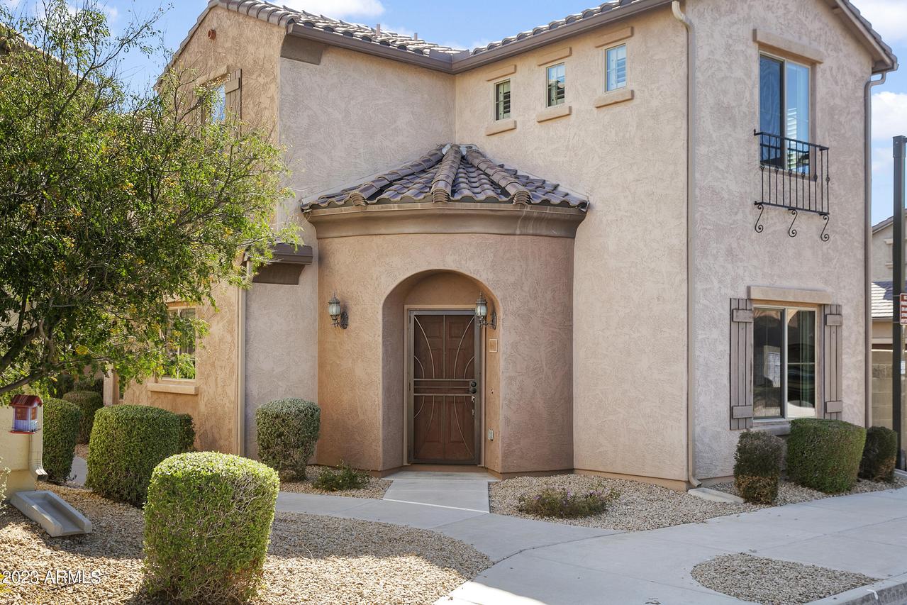 3681 E Zachary Dr., Phoenix, AZ 85050