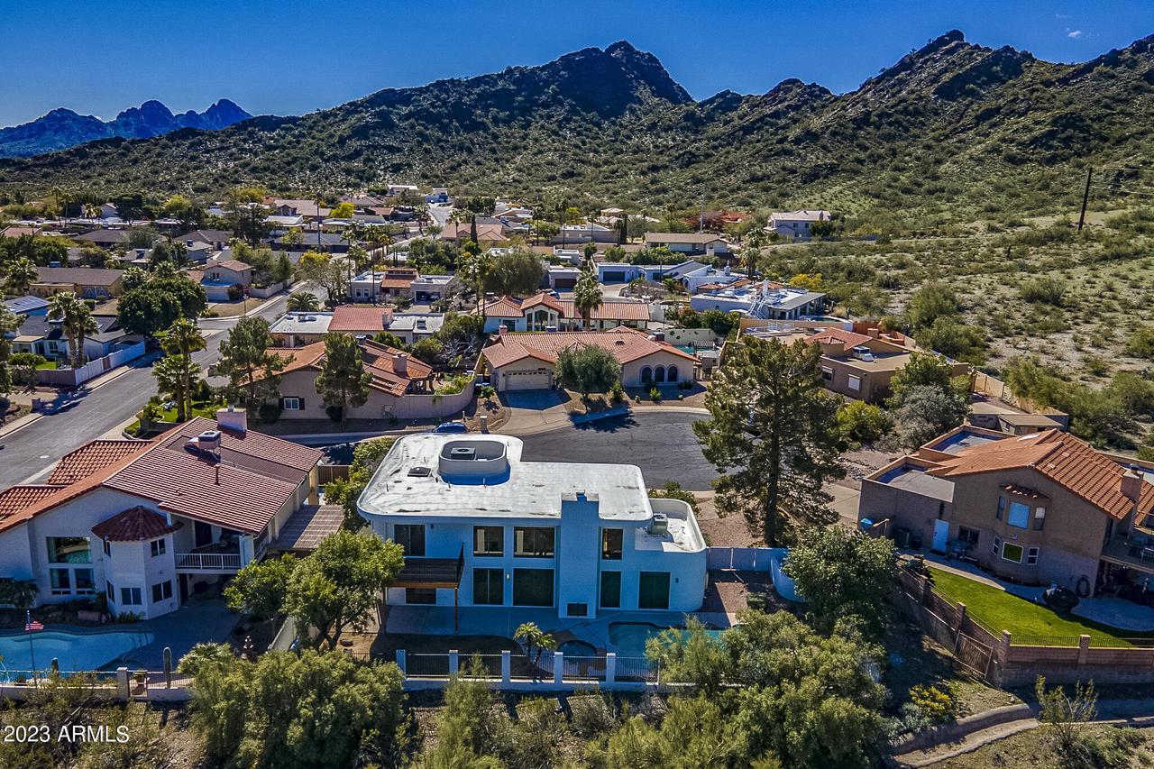 2116 E Christy Dr., Phoenix, AZ 85028