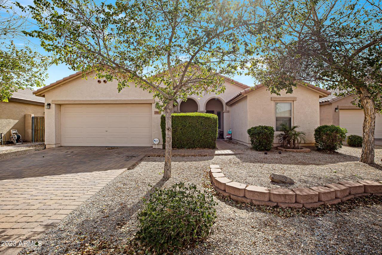 755 W Desert Valley Dr., San Tan Valley, AZ 85143