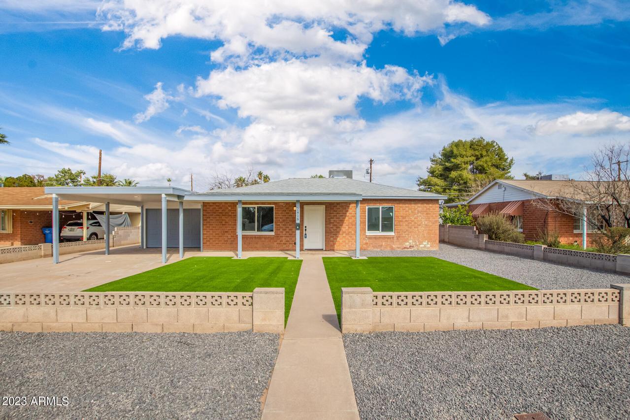2818 E Earll Dr., Phoenix, AZ 85016