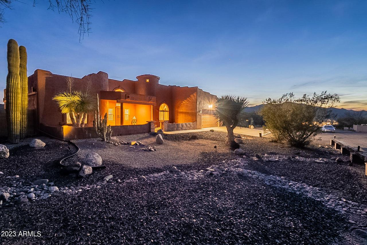 44512 N 12th St., New River, AZ 85087