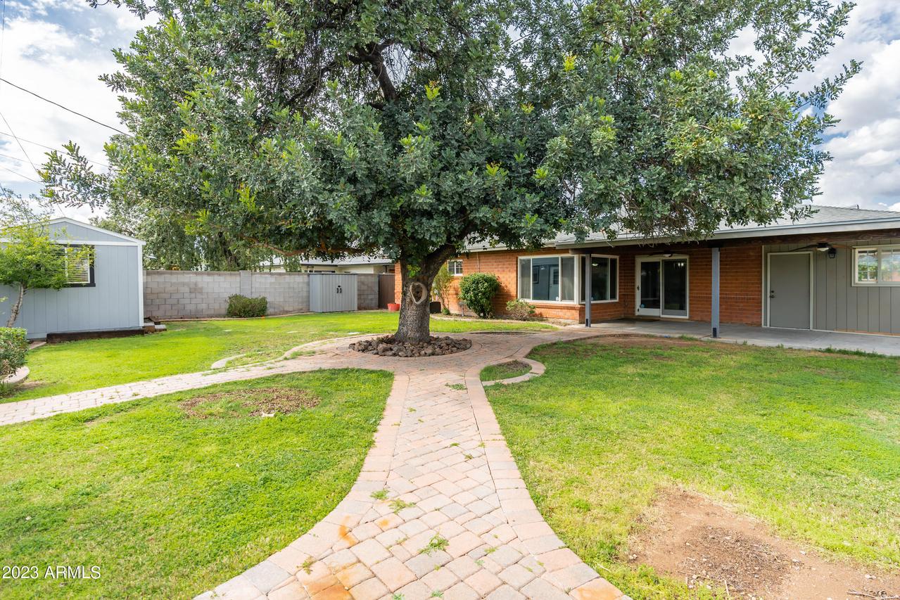 2013 W Minnezona Ave., Phoenix, AZ 85015