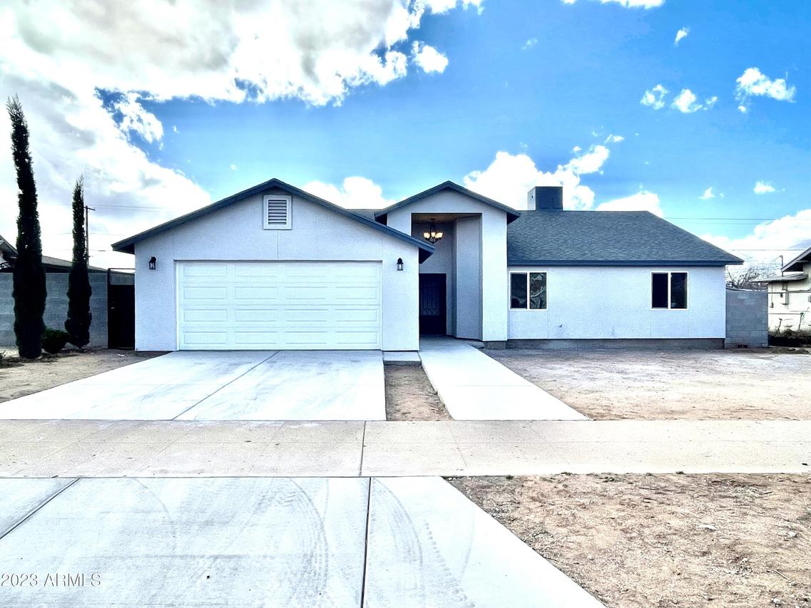 1249 E 13th St., Douglas, AZ 85607