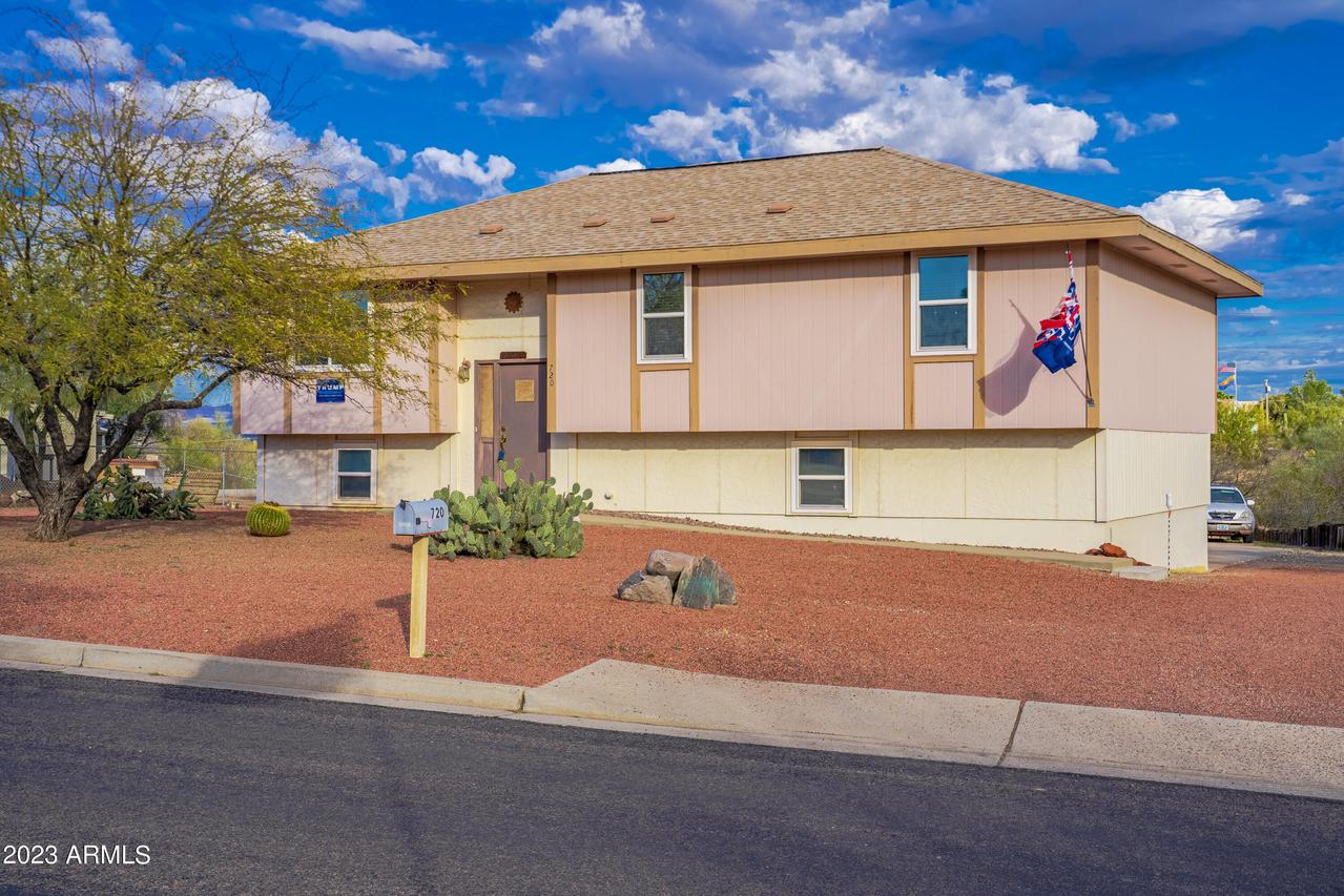 720 S Yaqui Dr., Wickenburg, AZ 85390
