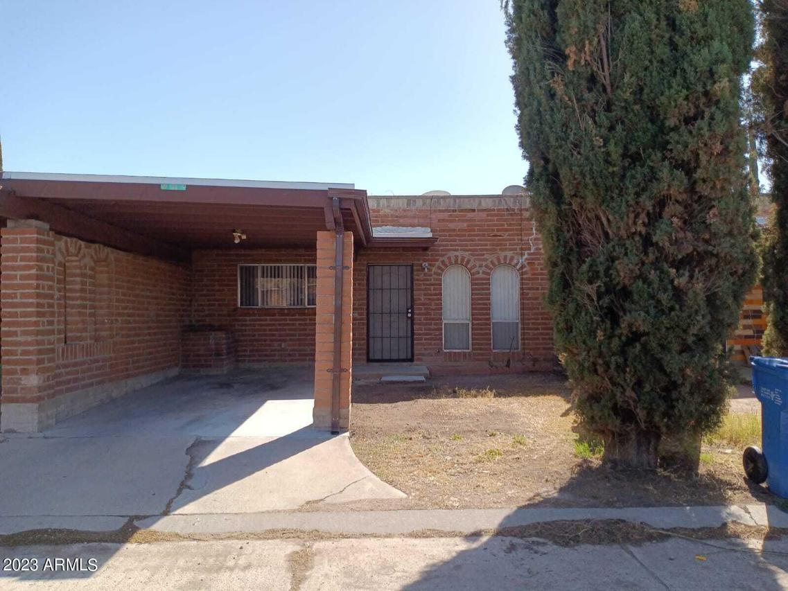 827 W Calle Chico, Nogales, AZ 85621
