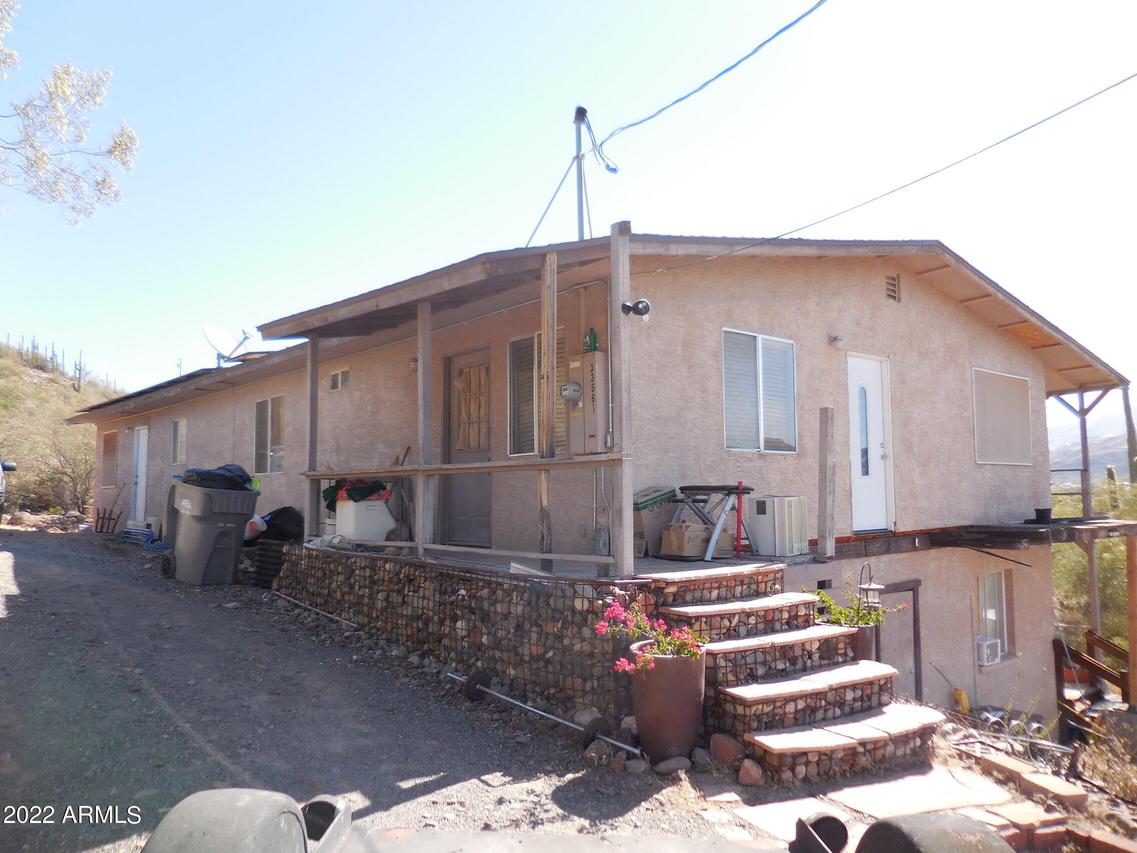 33561 S Boyds Way, Black Canyon City, AZ 85324