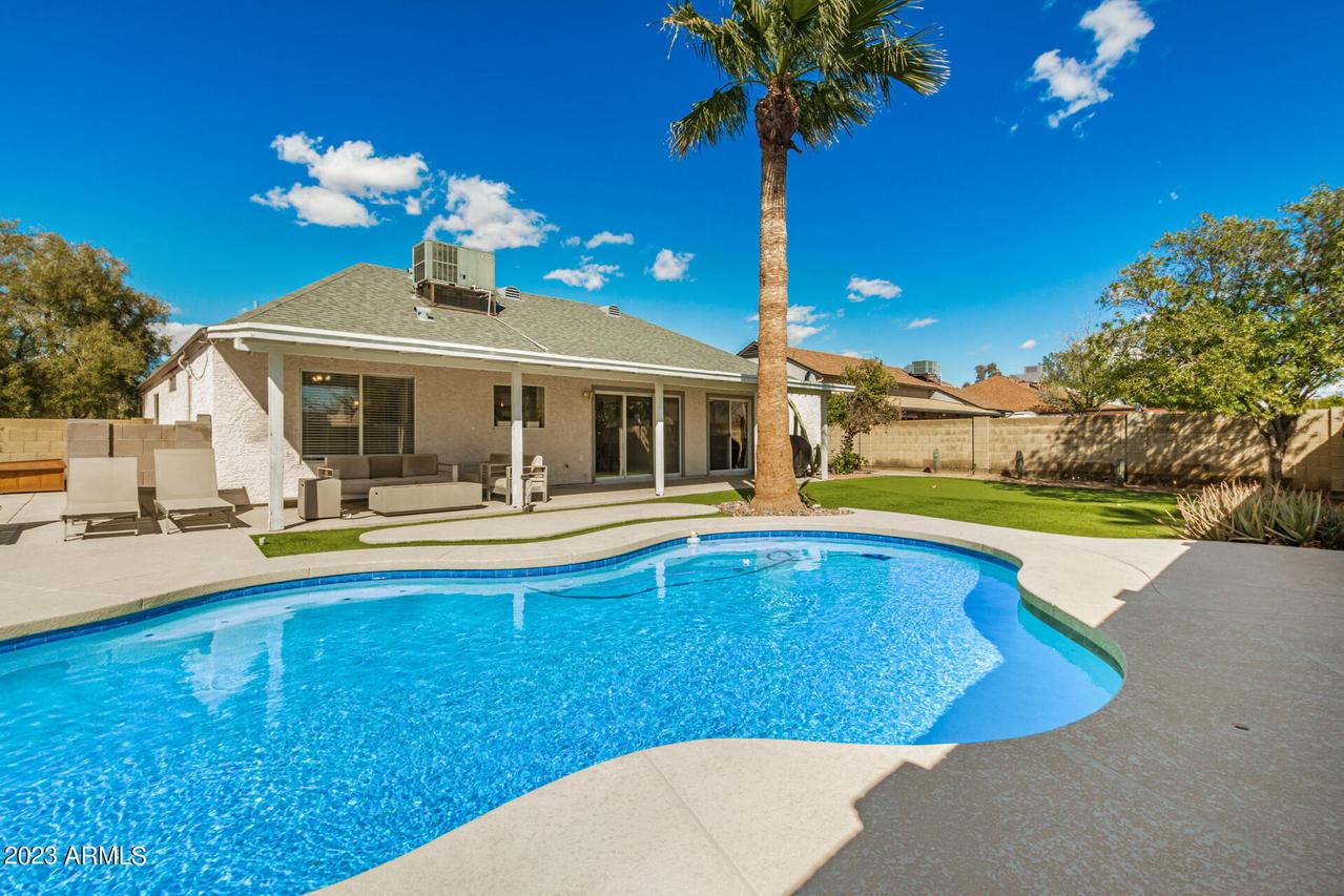 1427 E Dava Dr., Tempe, AZ 85283