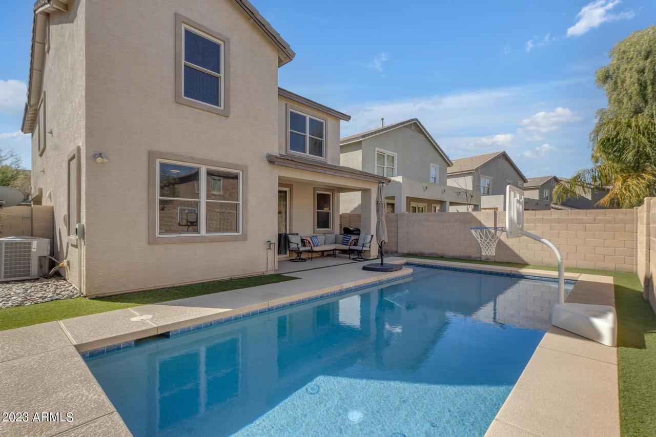 2228 E Sunland Ave., Phoenix, AZ 85040