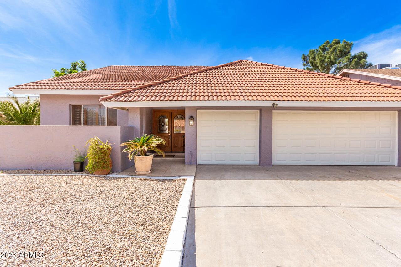 5551 W Sunnyside Dr., Glendale, AZ 85304