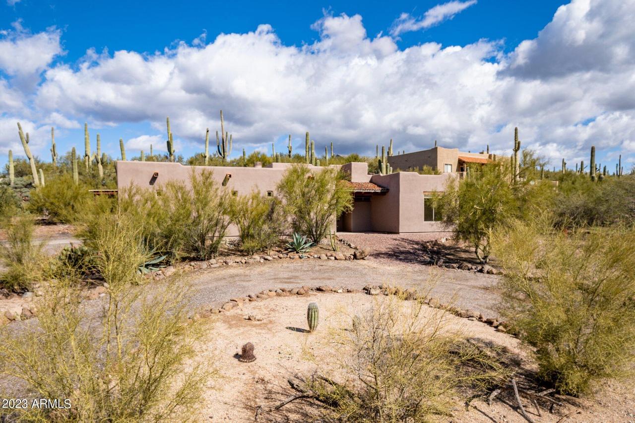 43007 N 20th St., New River, AZ 85087