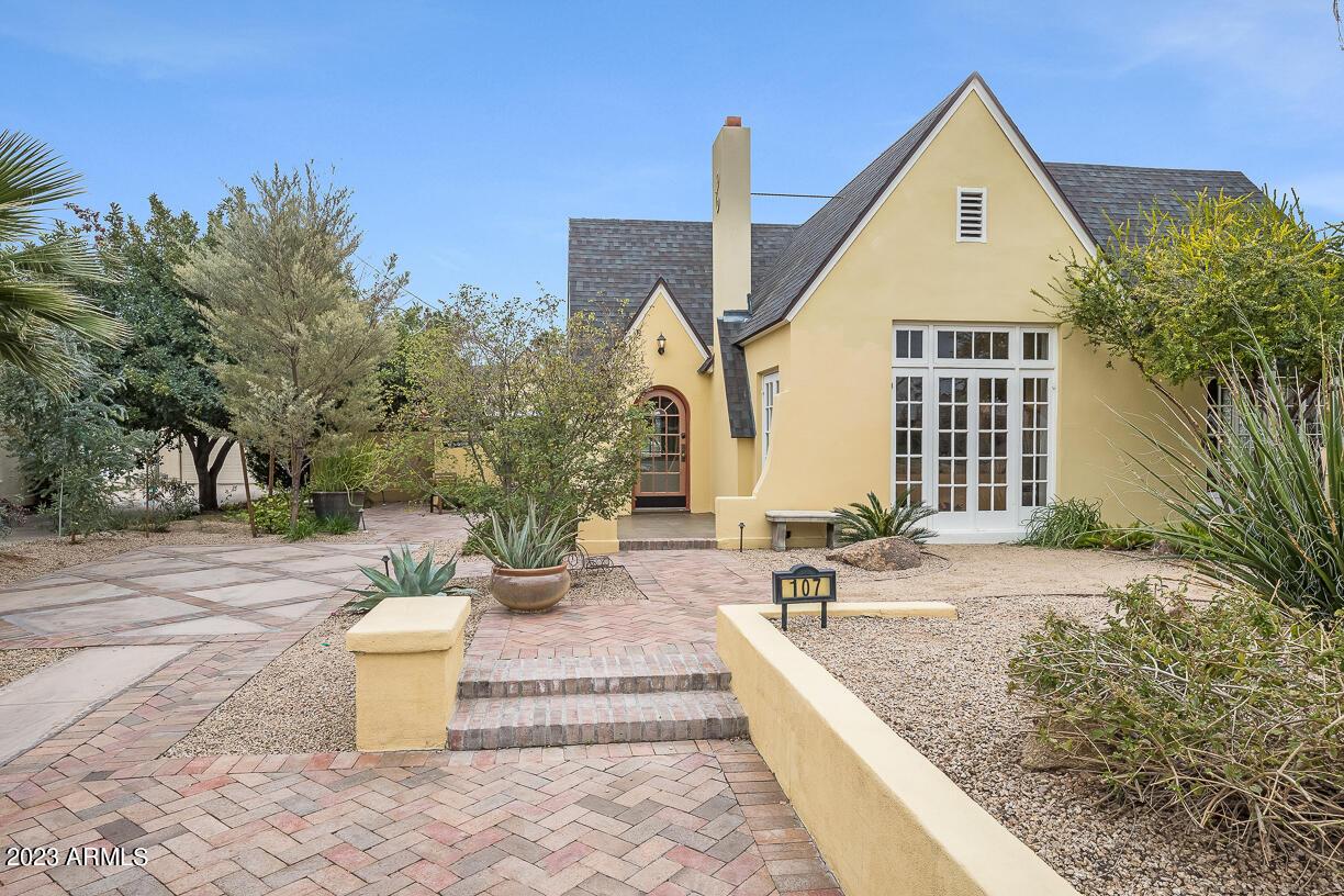 107 W Granada Rd., Phoenix, AZ 85003