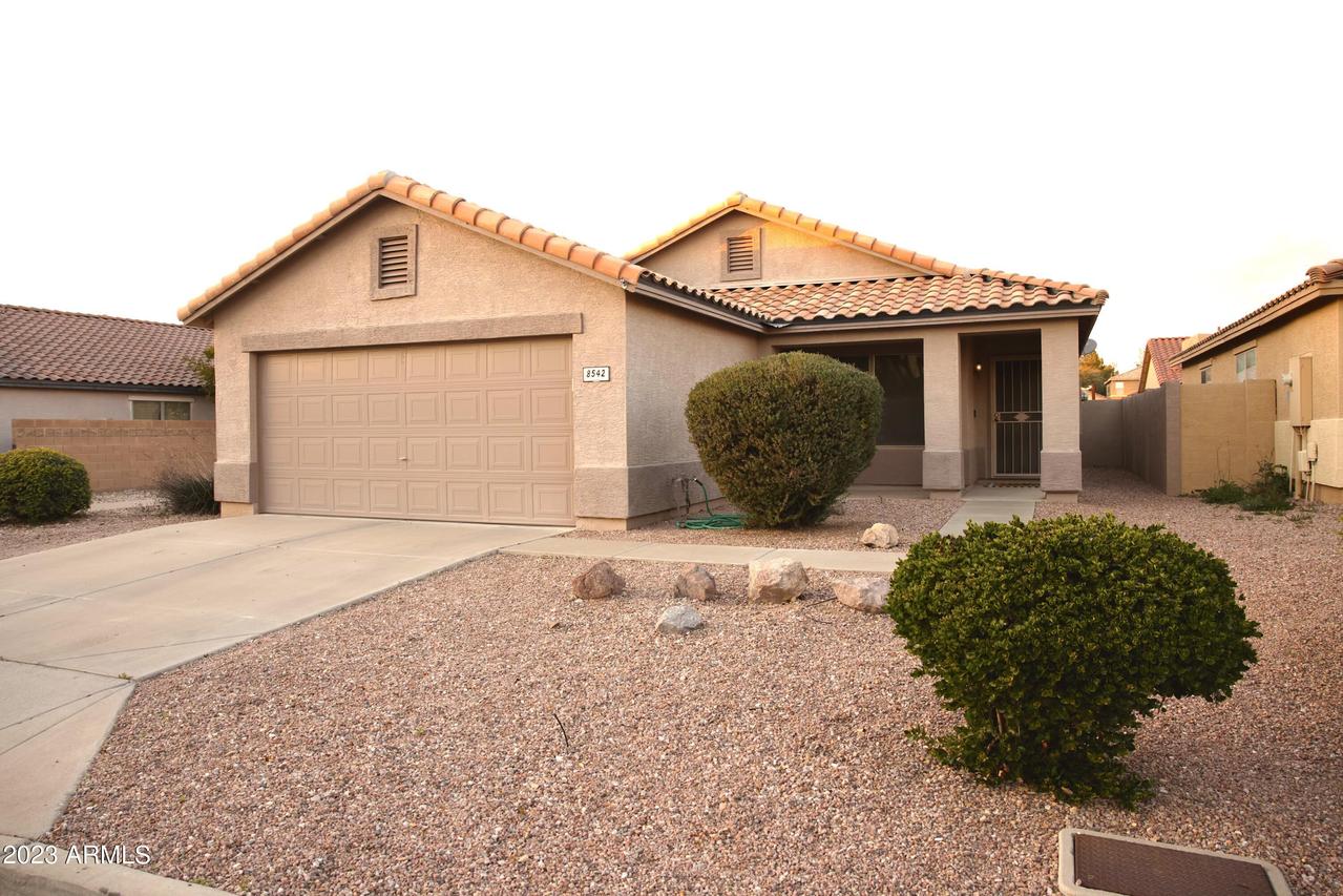 8542 E Lakeview Ave., Mesa, AZ 85209