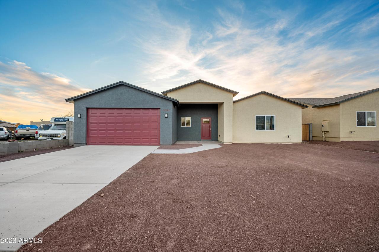 31826 N Bush St., Wittmann, AZ 85361