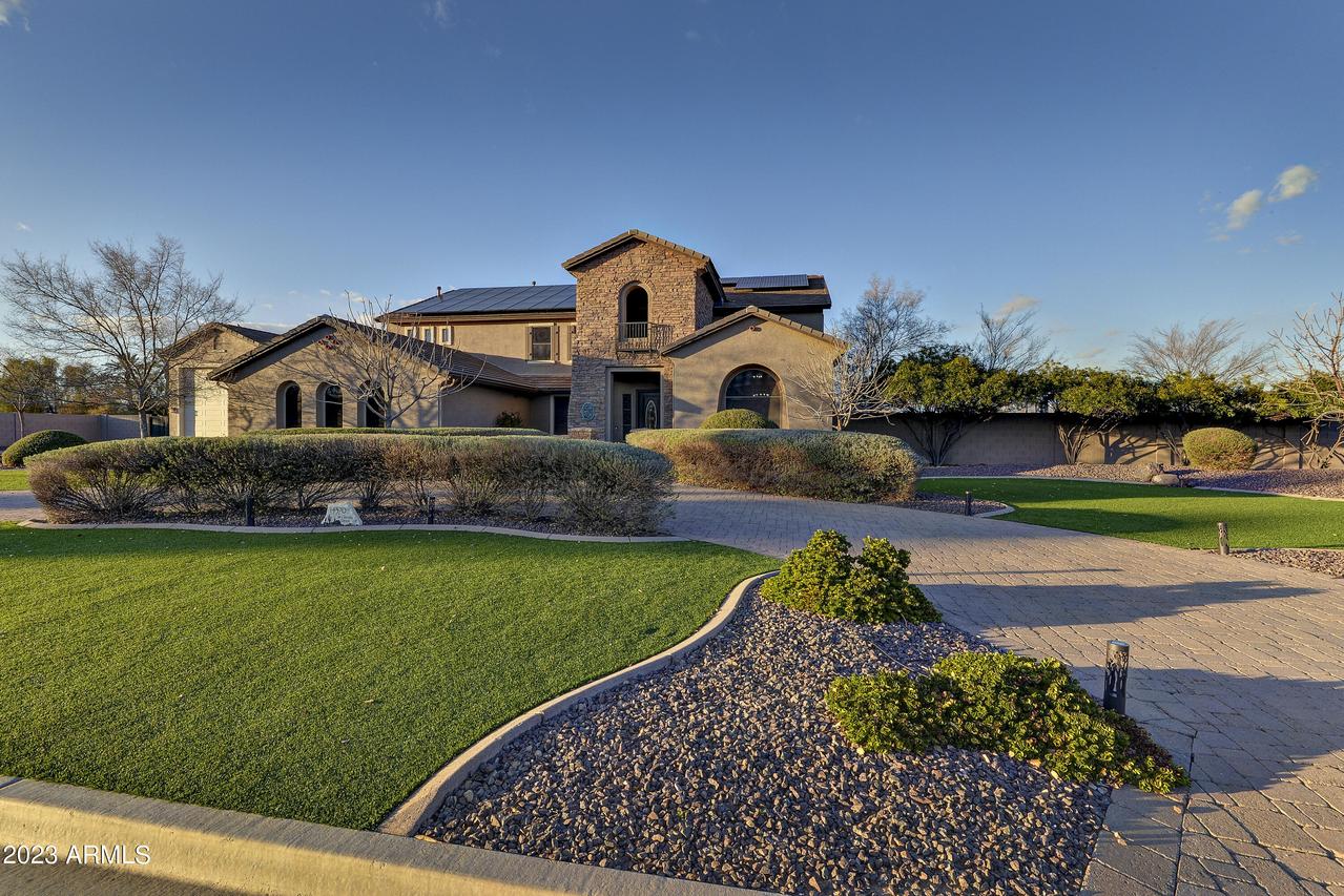 14370 W Christy Dr., Surprise, AZ 85379