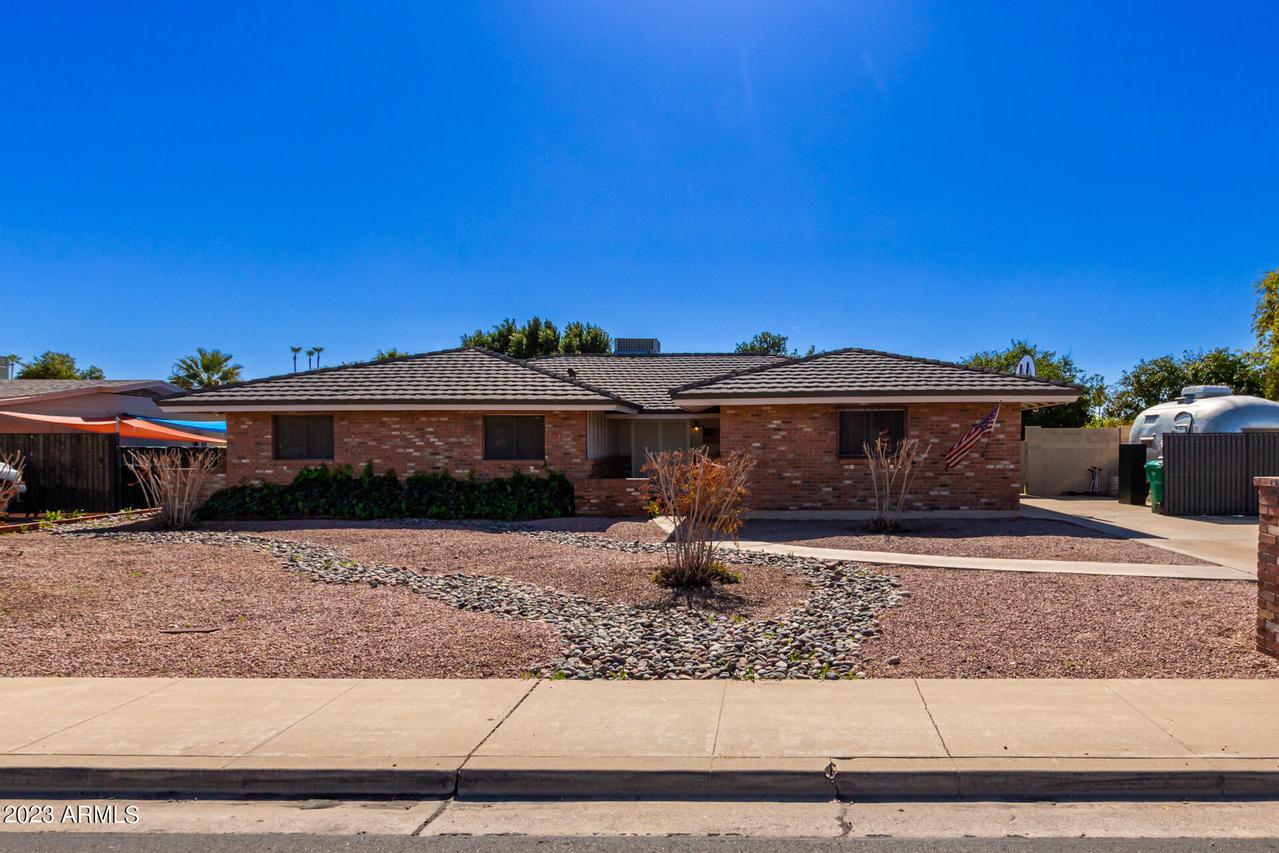 2055 E Encanto St., Mesa, AZ 85213