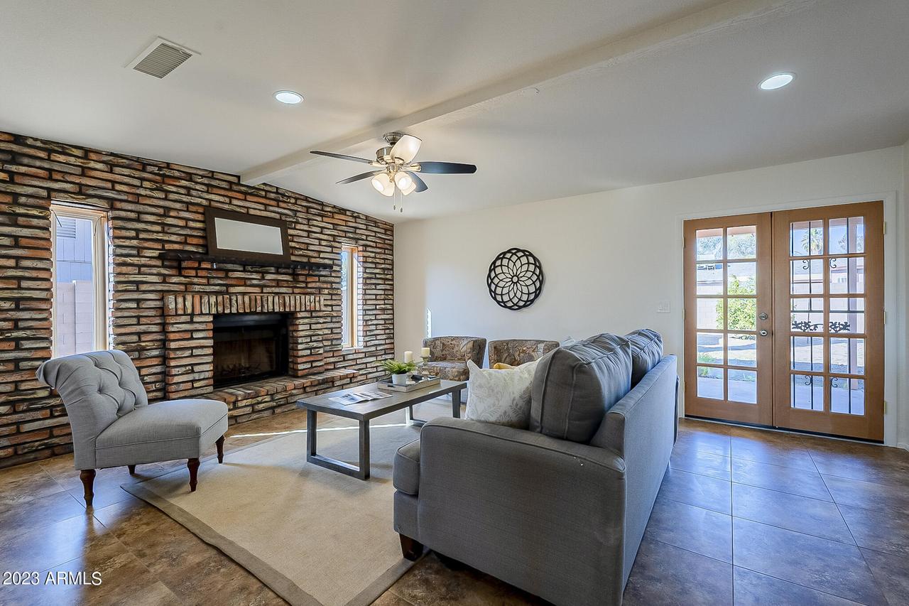 9260 W Mescal St., Peoria, AZ 85345