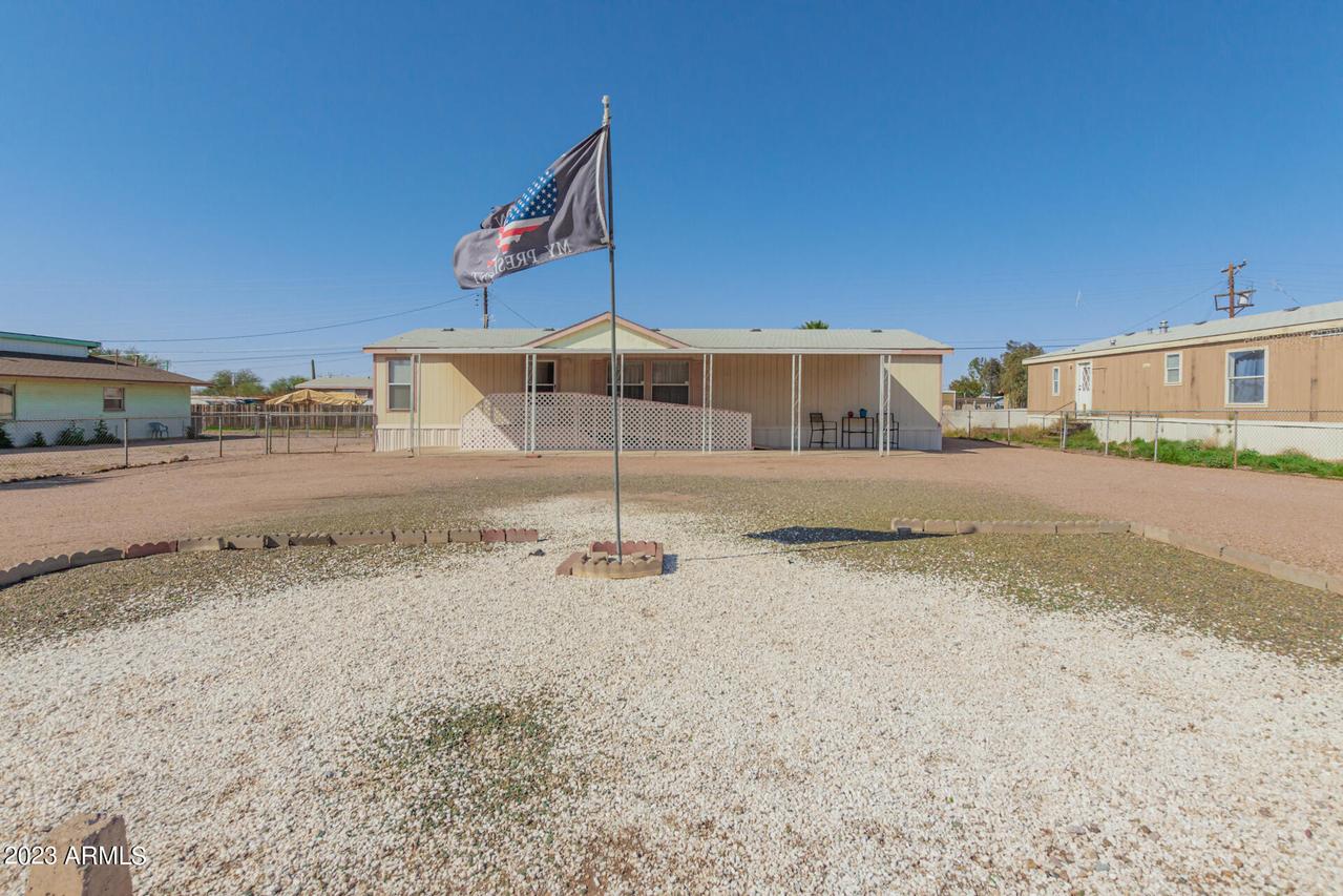 624 S Delaware Dr., Apache Junction, AZ 85220