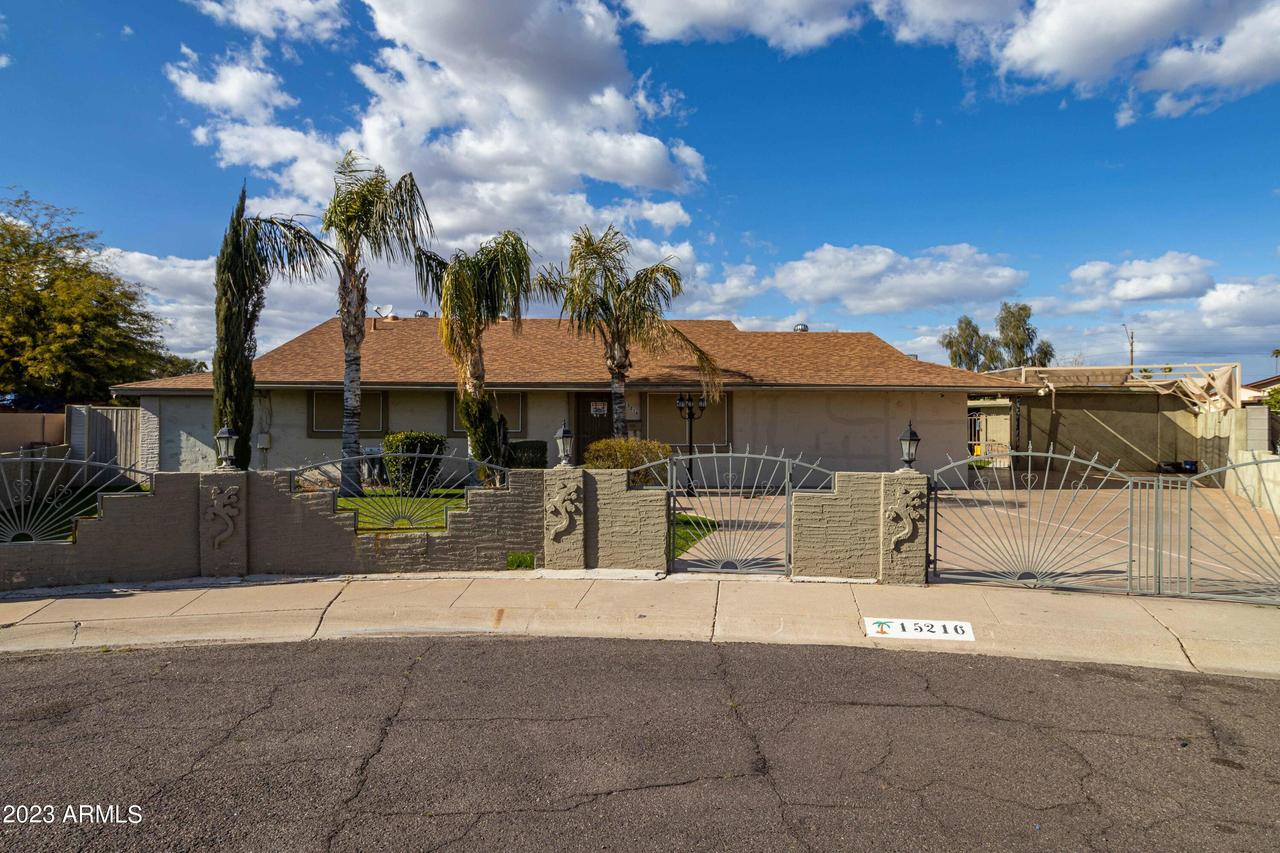 15216 N La Paz Ct., Phoenix, AZ 85053