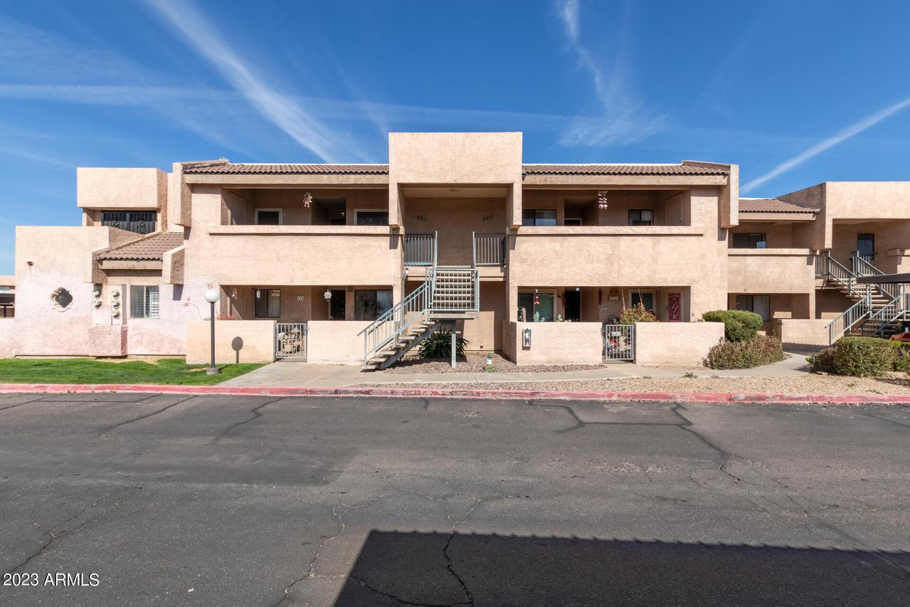 10828 N Biltmore Dr. #223, Phoenix, AZ 85029