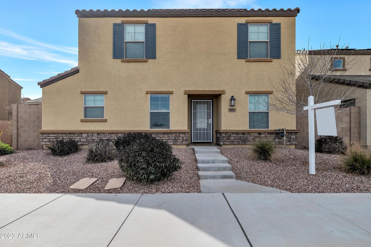 8219 W Illini St., Phoenix, AZ 85043