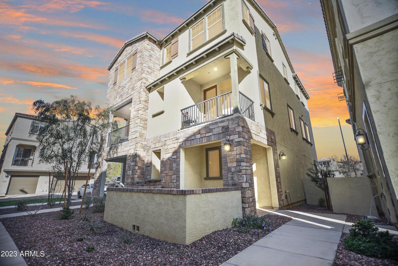 1669 E Bridgeport Pkwy., Gilbert, AZ 85295