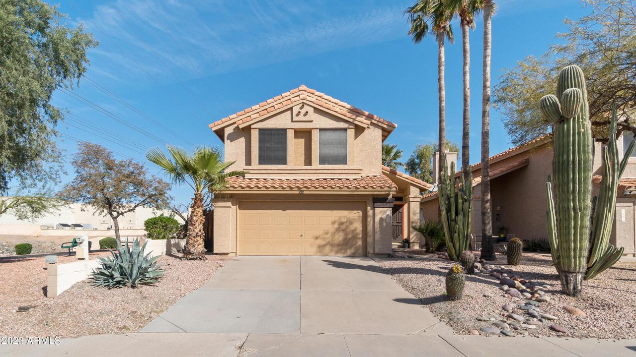 4044 E Woodland Dr., Phoenix, AZ 85048