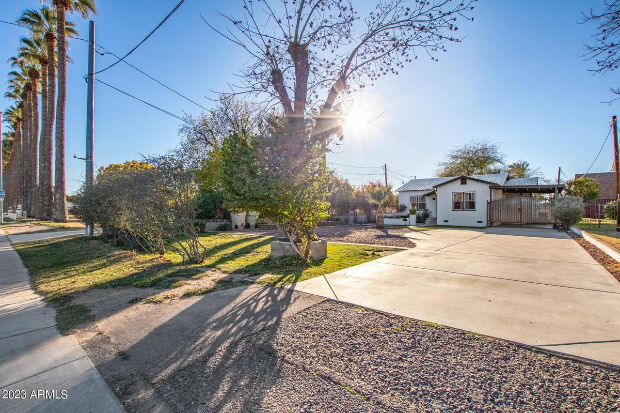 7602 N 59th Ave., Glendale, AZ 85301