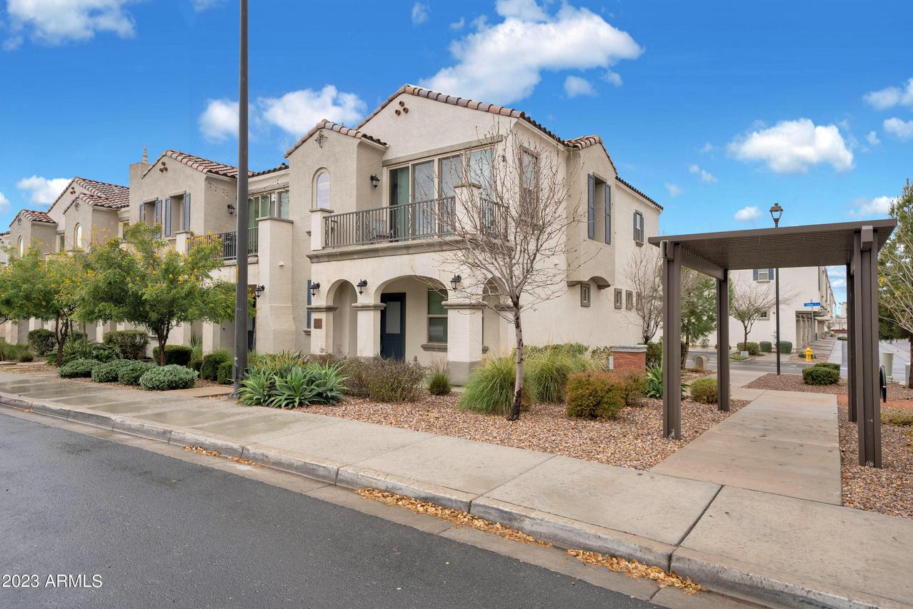 2267 S Sabino Dr. #105, Gilbert, AZ 85295